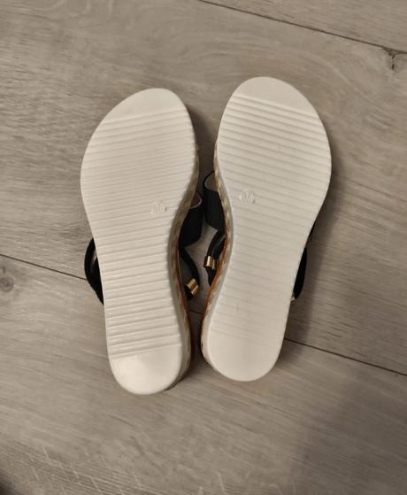 Shein - sandále a šľapky v jednom, 38