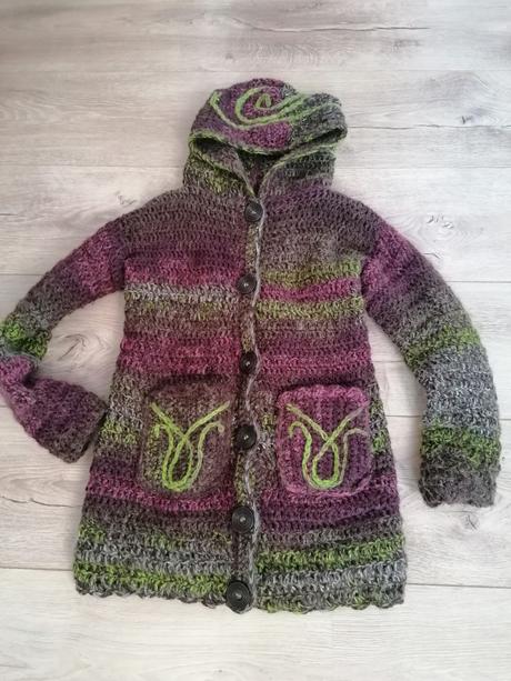 Svetrík /kabatik, s