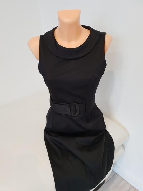 Krásne elegantné šaty, s