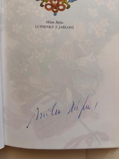 Milan rufus- lupienky z jabloni,