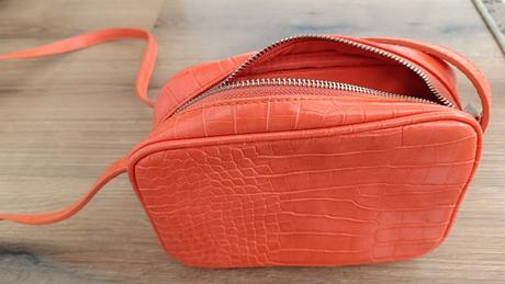 Kabelka, stradivarius