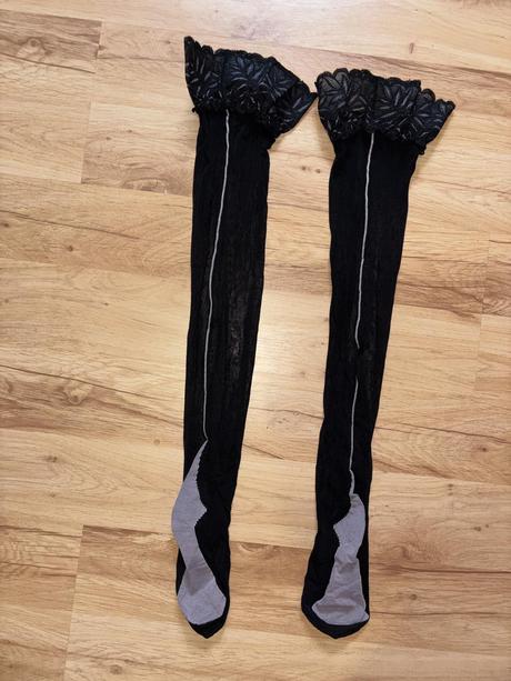 Silonky so zadným švom k podväzkom calzedonia, calzedonia