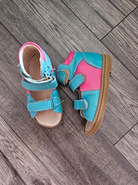 Ortopedické papučky sandalky, protetika,27