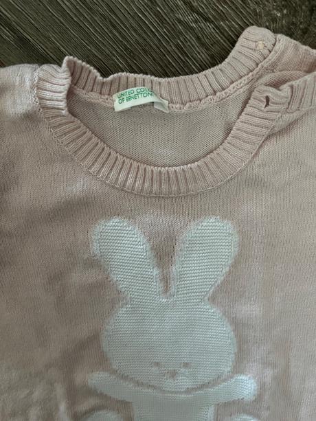 Bledoruzovy pulovrik so zajacikom benetton, benetton,74
