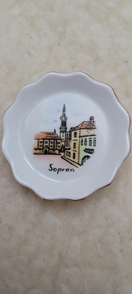 Porcelánový tanierik, 