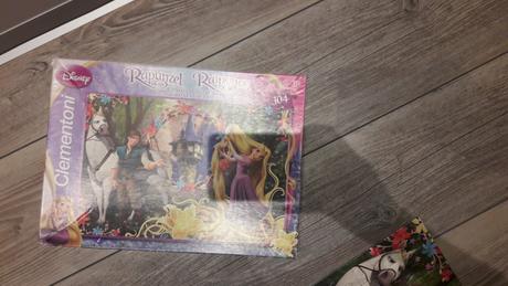 Puzzle na vlásku..., 