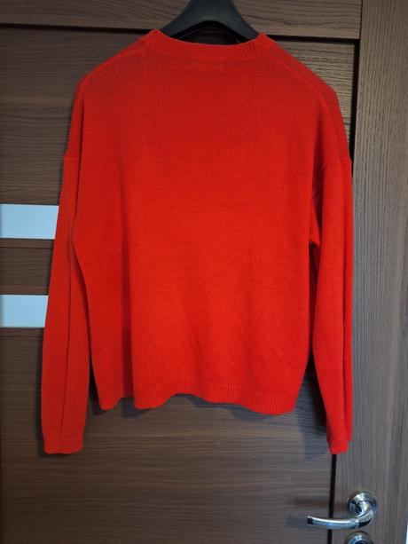 Červený pulóver, bershka,m