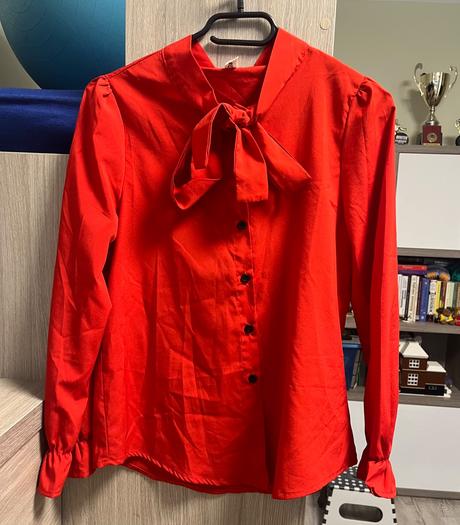 Červená blúzka, s