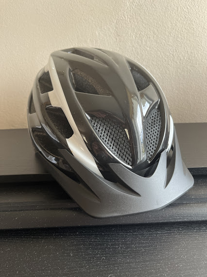 Cyklistická prilba, m / s