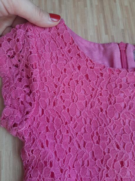 Romanticke cipkovane saty, 104