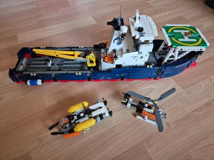 Lego technic 42064 oceánska prieskumná loď (2 v 1),