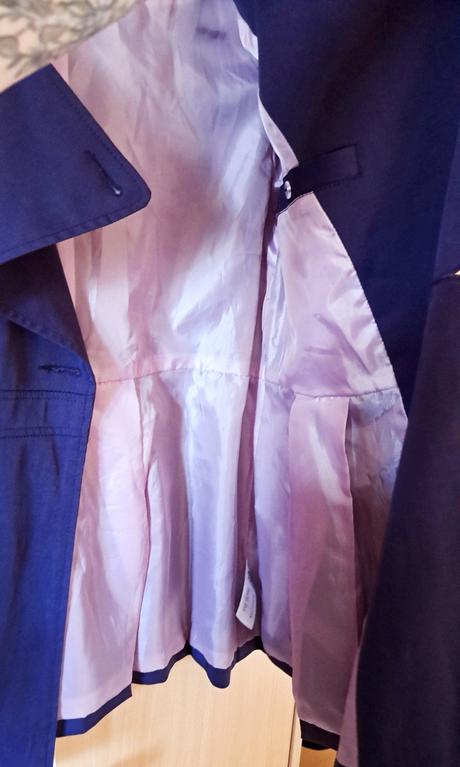 Kvalitný prechodný kabátik, 34