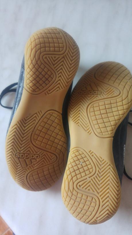 Halove tenisky-kopacky vo vybornom stave, adidas,28