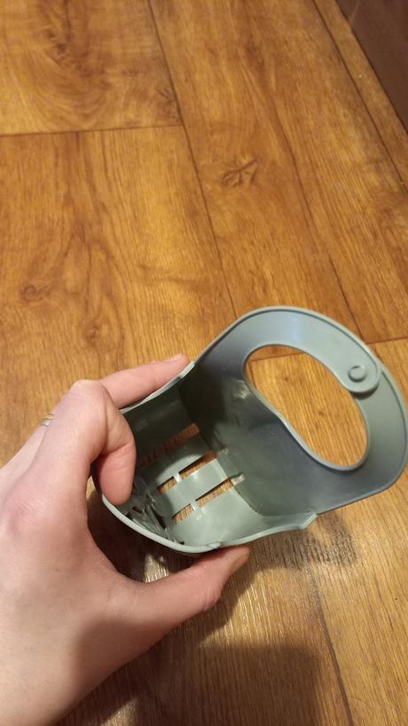 Šedý prívesok na hubku nepoužitý, 