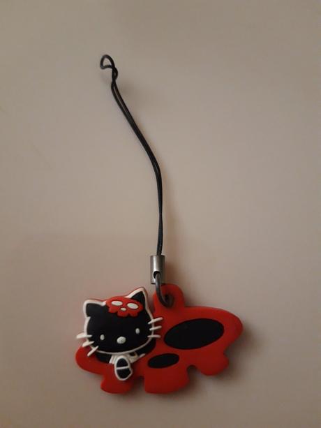Prívesky na mobil hello kitty,