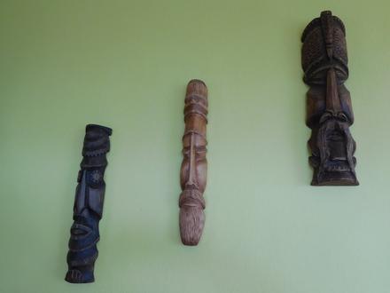 Drevo rezba tváre -závesná dekorácia,