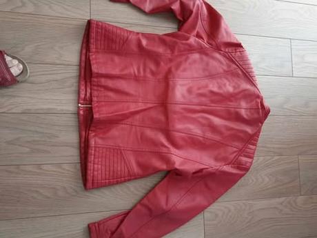 Červená bunda, 4xl