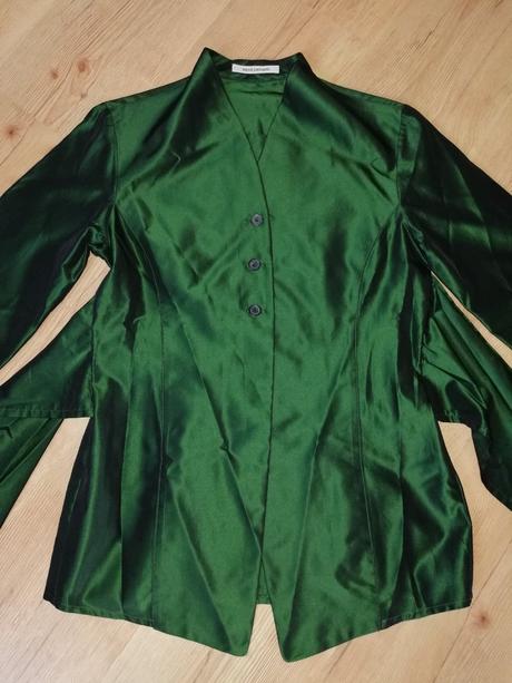 Smaragdové sako, 36