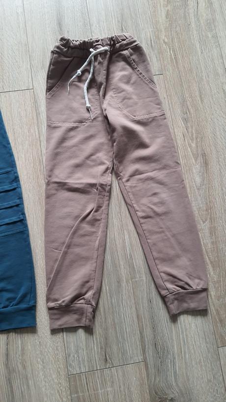 Jakalu tepláky 122, 122