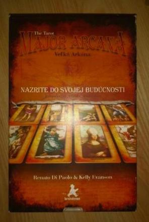 Tarot obsahuje aj knižku s kartý,