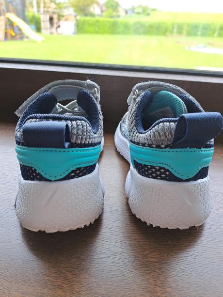 Bežecké tenisky, 25