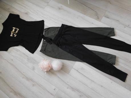 Mikinka +tepláky zelené+tepláky desigual-xs,, xs