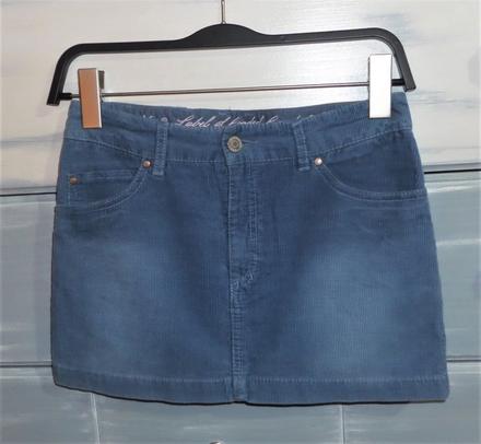 Menchestrová sukňa, 152