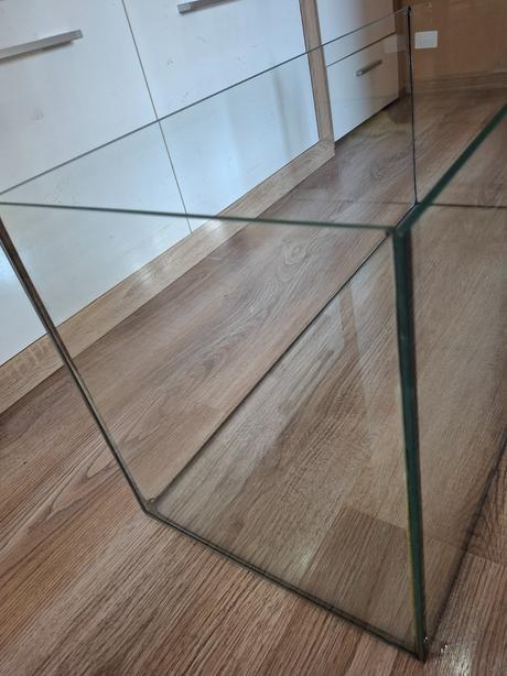 Sklenené akvárium 80x30x35 cm, 84 litrové, 