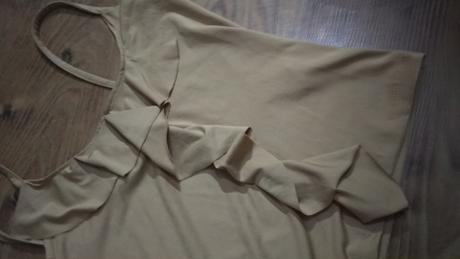 Elegantné tielko s volánikmi, 146