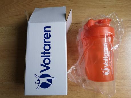 Oranžový plastový shaker/šejker, 