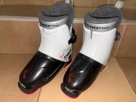 Lyžiarky detské v.30 cena s poštovným, 30