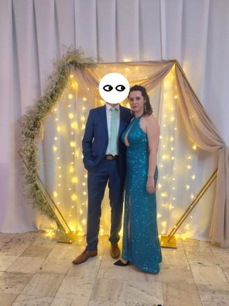 Spoločenské šaty, l