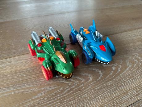 Autá monster minis, 