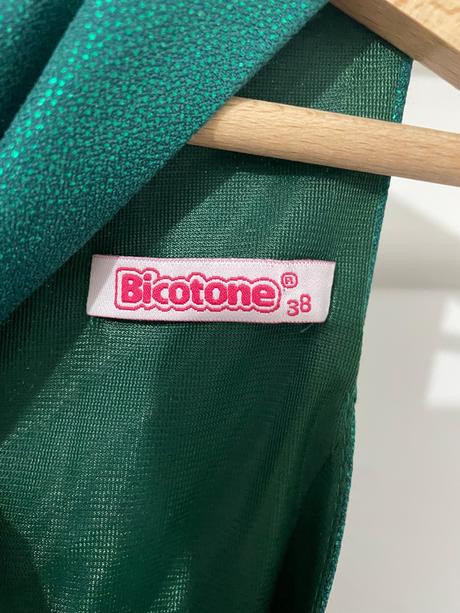 Zelené lesklé šaty, s