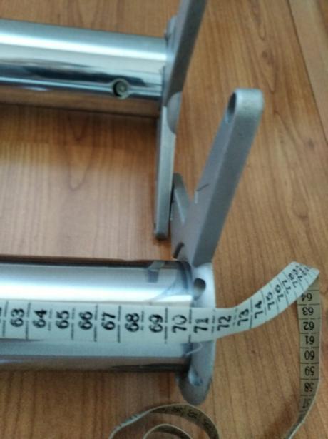 2 x kovová noha k stolu,