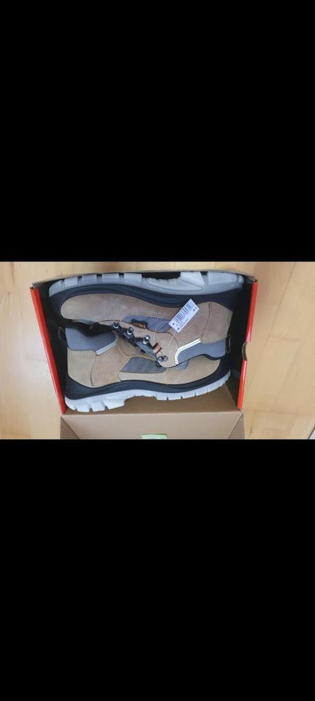 Pracovna obuv nova, 42