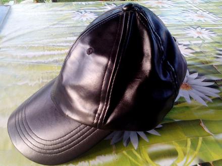 Štýlová koženková šiltovka, l