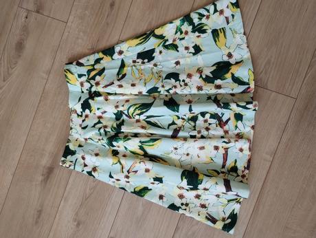 Kvetinová sukňa, s