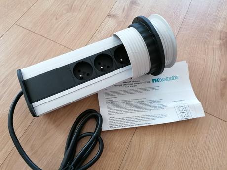 Vstavaná vysúvacia zastrcka, 