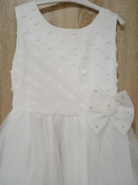 Šaty na 1.sv.prijímanie, 146