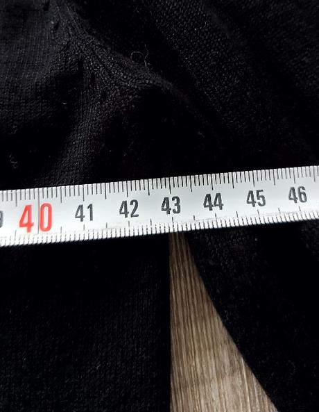 Pulóver s volánom, 36