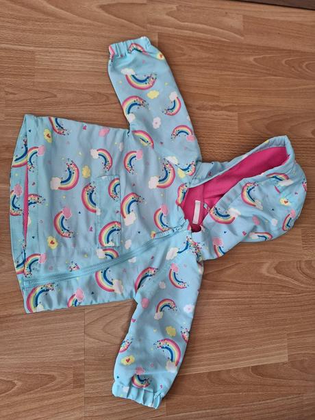 Dievčenská bunda, 74