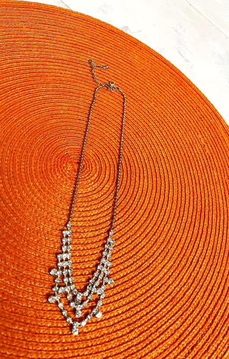 Štrasový náhrdelník, 