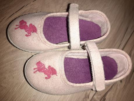 Papučky jednorožec, 27