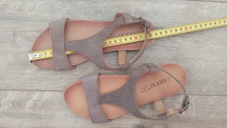 Kožené sandálky 35/36 (už s poštovným), lasocki,36