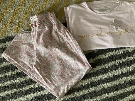 Kvetinkové pyžamo zara, zara,140