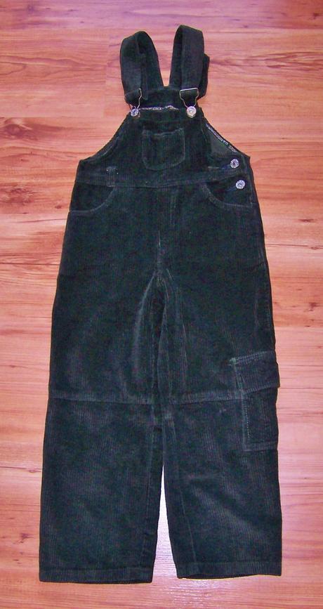 Menčestrové nohavice na traky, 110