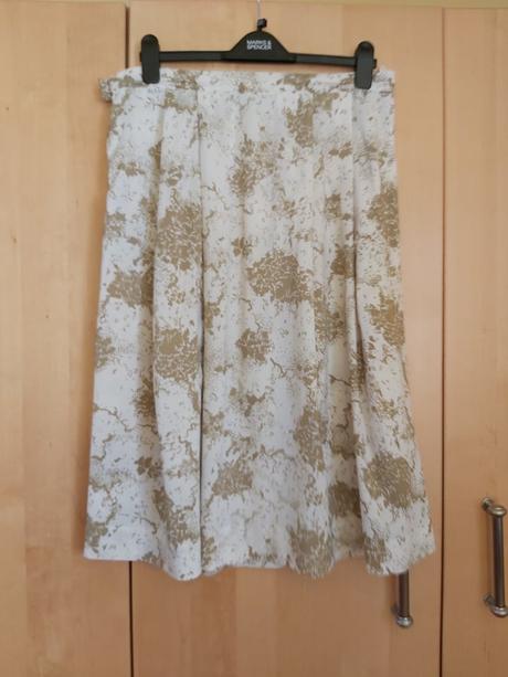 Dámska sukňa č.l, l