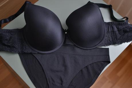 Čierna podprsenka s nohavičkami 75g/l, 75g