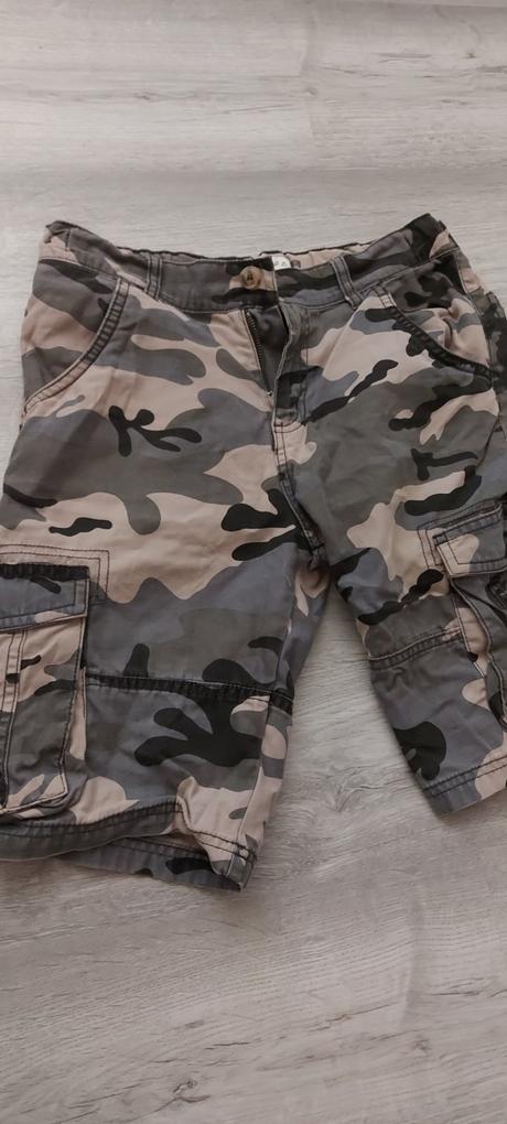 Maskáčové kapsáčové kraťasy, f&f,140